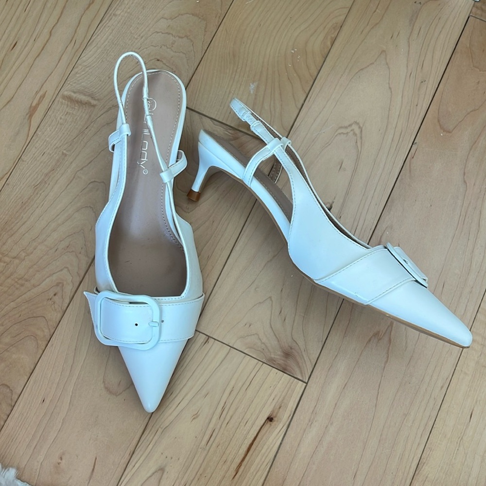 White Buckle Pointy Toe Kitten Heel